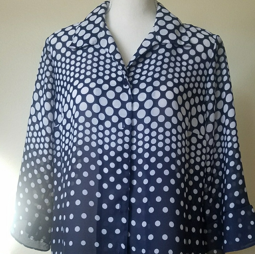 blouse.